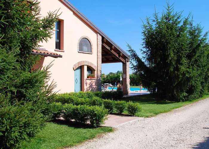 Agriturismo-r&b Corte Dei Gioghi 페라라