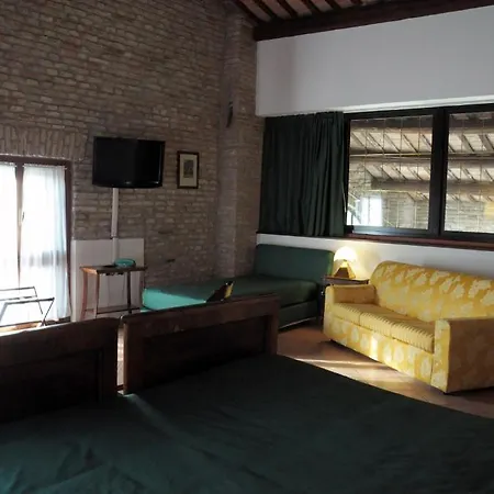 Agriturismo-r&b Corte Dei Gioghi Farm stay