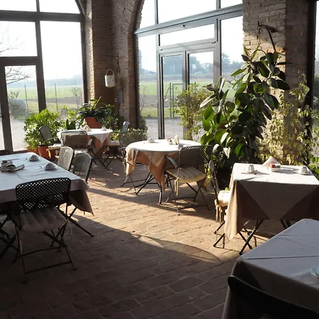 Agriturismo-r&b Corte Dei Gioghi Farm stay Ferrara