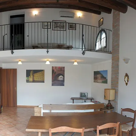 Agriturismo-r&b Corte Dei Gioghi Farm stay Ferrara