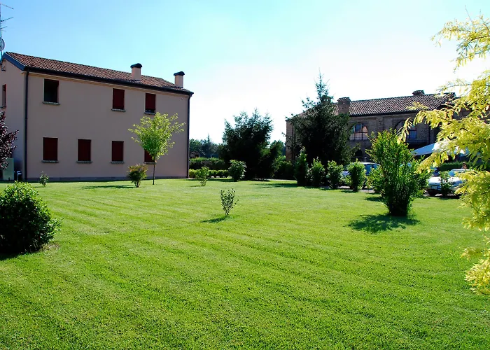 Agriturismo-r&b Corte Dei Gioghi בית חווה *